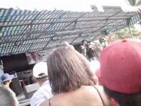 dancehall Chauffer la foule avant KRYS en gwada