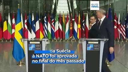Bandeira da Suécia já foi hasteada na sede da NATO
