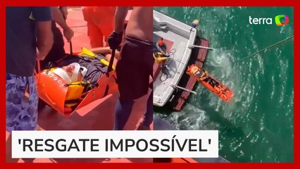 Bombeiros fazem resgate em alto mar após homem sofrer acidente dentro de navio no litoral de SP