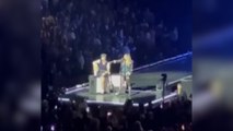 « Je suis désolée » : quand Madonna demande à un fan en fauteuil roulant de se lever en plein concert