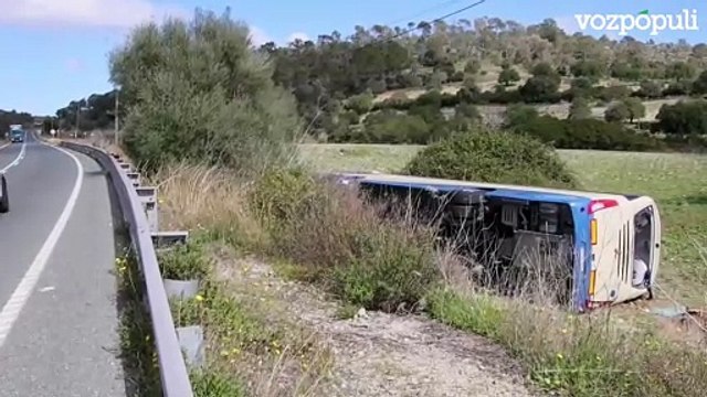 24 heridos al volcar un autobús del Imserso en Mallorca