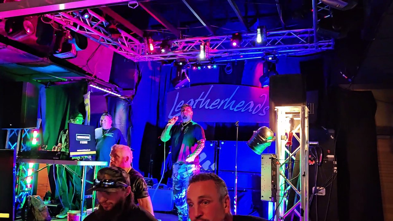 IRON MAIDEN - WASTED YEARS (PERFORMED AT LEATHERHEADS)