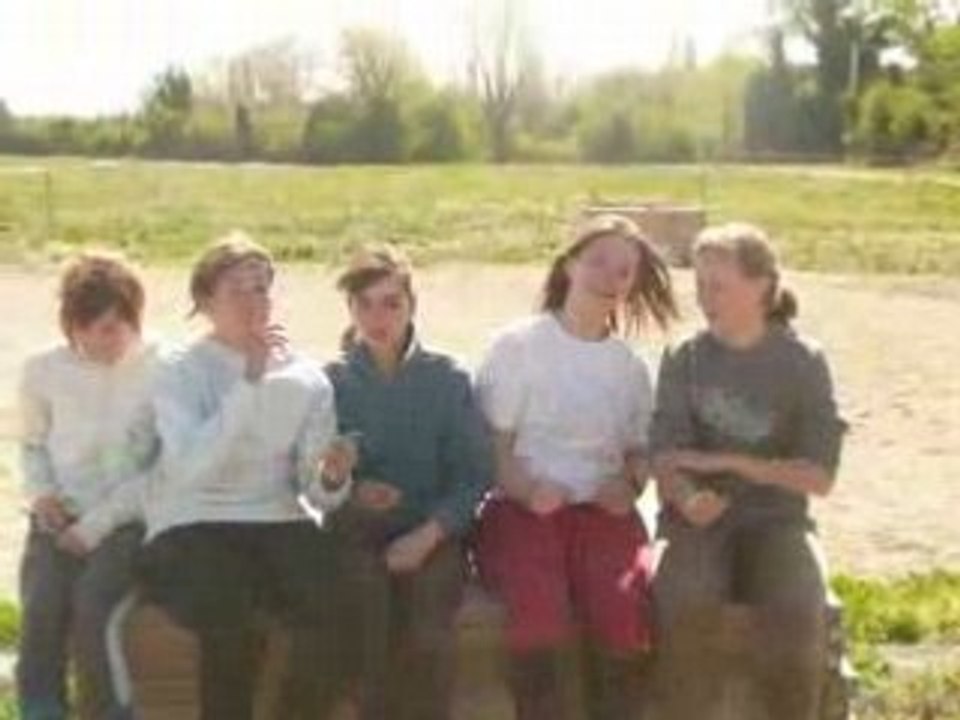 La Team Yanenga danse la Danse d'Hélène