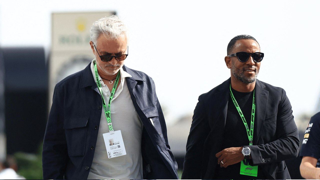  Mourinho hints at his future 