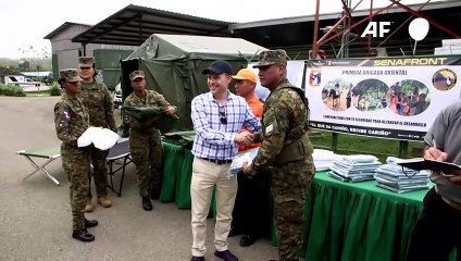 EEUU entrega donación para migrantes en selva de Panamá tras salida de MSF