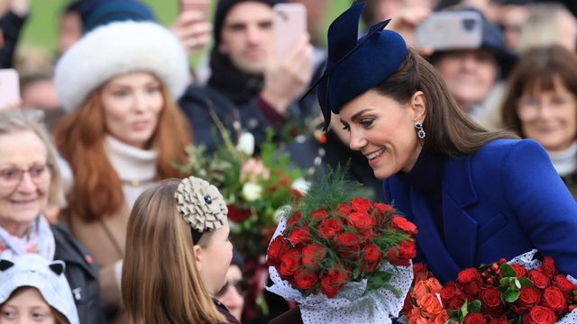 Kate Middleton Apologizes for Editing Family Photo | THR News Video