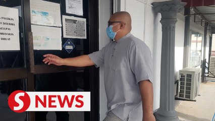 Doc pleads not guilty to molesting employee