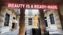 Claire Fontaine a Palazzo Maffei: bellezza, ready-made e politica