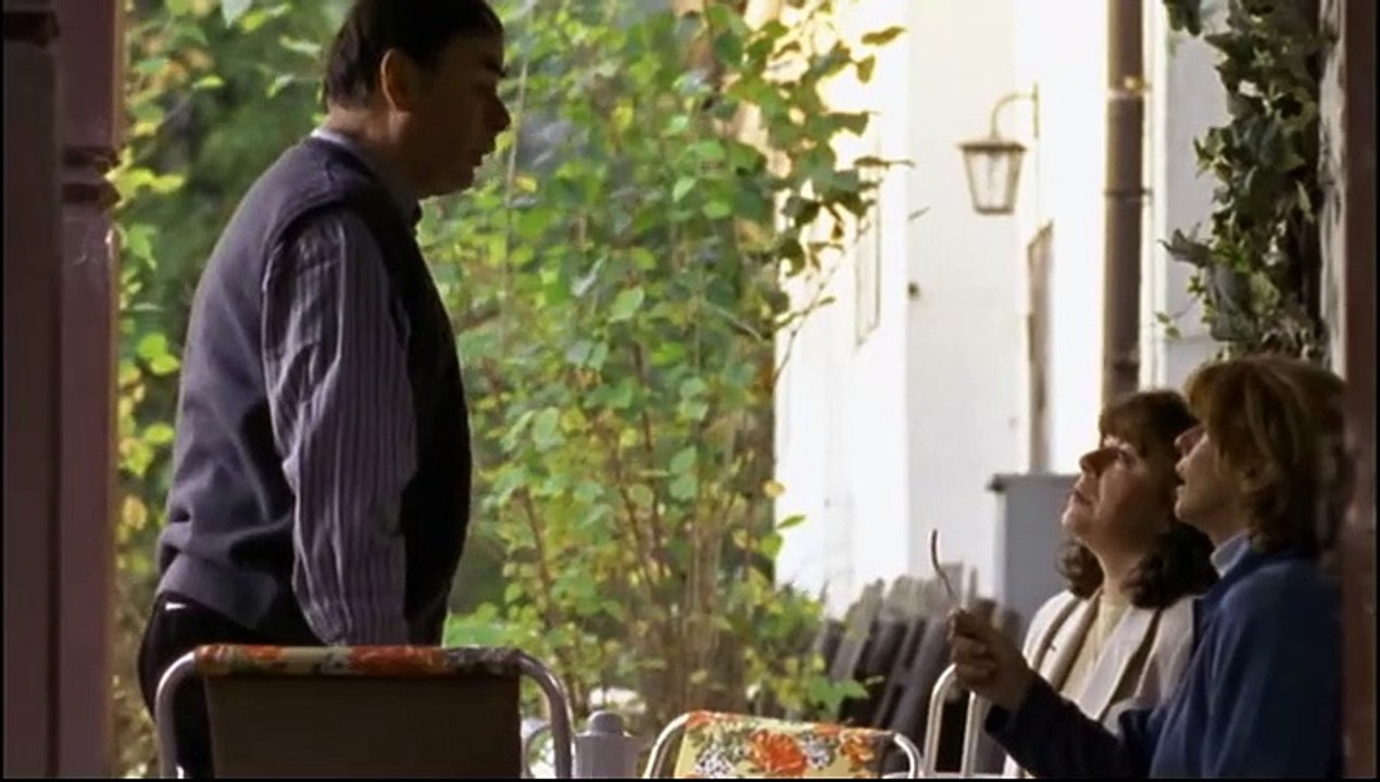 Die schnelle Gerdi und die Hauptstadt - Ganze Serie - Folge 3/6 - 'Gerdi kommt auf den Hund' - 2002