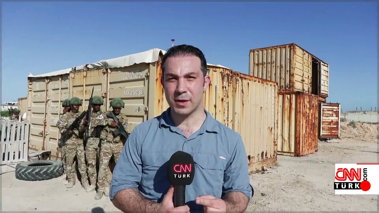 CNN TÜRK nefes kesen tatbikatı görüntüledi: Türk askerinin eğittiği Somali kuvveti
