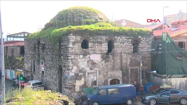 Mimar Sinan'ın yaptığı tarihi hamama kum çuvallarıyla perdeleme; Çökme tehlikesi var