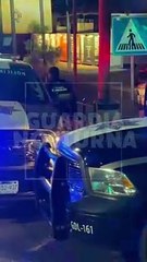 #Preliminar Una hielera con una roca en su interior y una amenaza escrita fue localizada por policías municipales, a un costado del hotel Grand Fiesta Americana Country, en la colonia Providencia de Guadalajara #GuardiaNocturna
