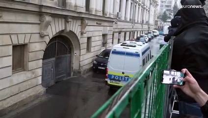 اعتقال المؤثر على مواقع التواصل الاجتماعي أندرو تيت في رومانيا