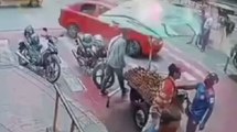 Video: vendedor ambulante fue asesinado por golpear accidentalmente una moto