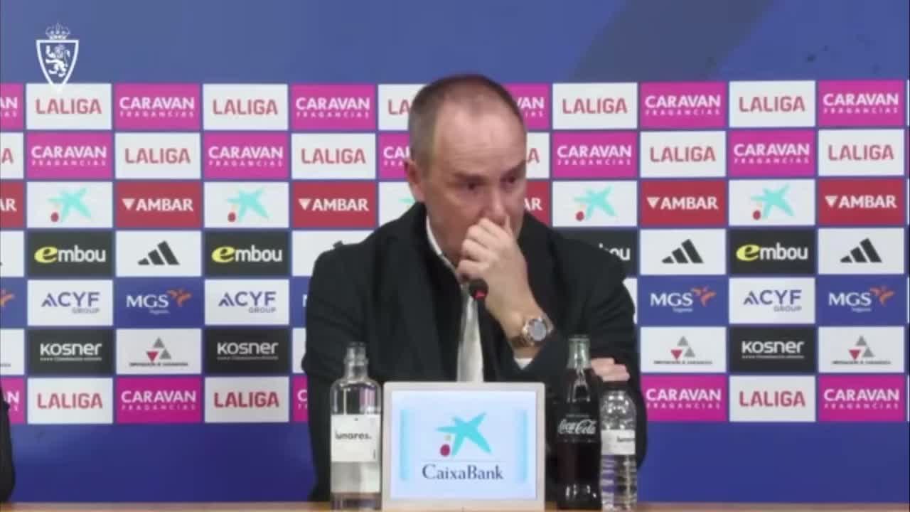 Víctor Fernández abandona la sala de prensa entre lágrimas: "Espero no hacer el ridículo"