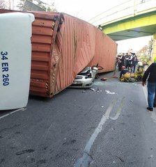 Bakırköy'de 4 kişinin hayatını kaybettiği kaza sonrası TIR sürücüsü tutuklandı