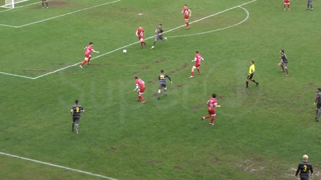 Clamoroso in Eccellenza: gol dalla difesa!
