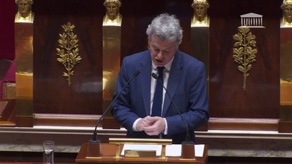 Guerre en Ukraine: "La France a une autre voix à porter que celle de la guerre" affirme Fabien Roussel (PCF)