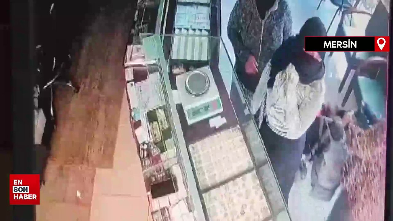 Mersin'de 3 kadın, girdikleri kuyumcudan 1 milyon TL'lik altın çaldı