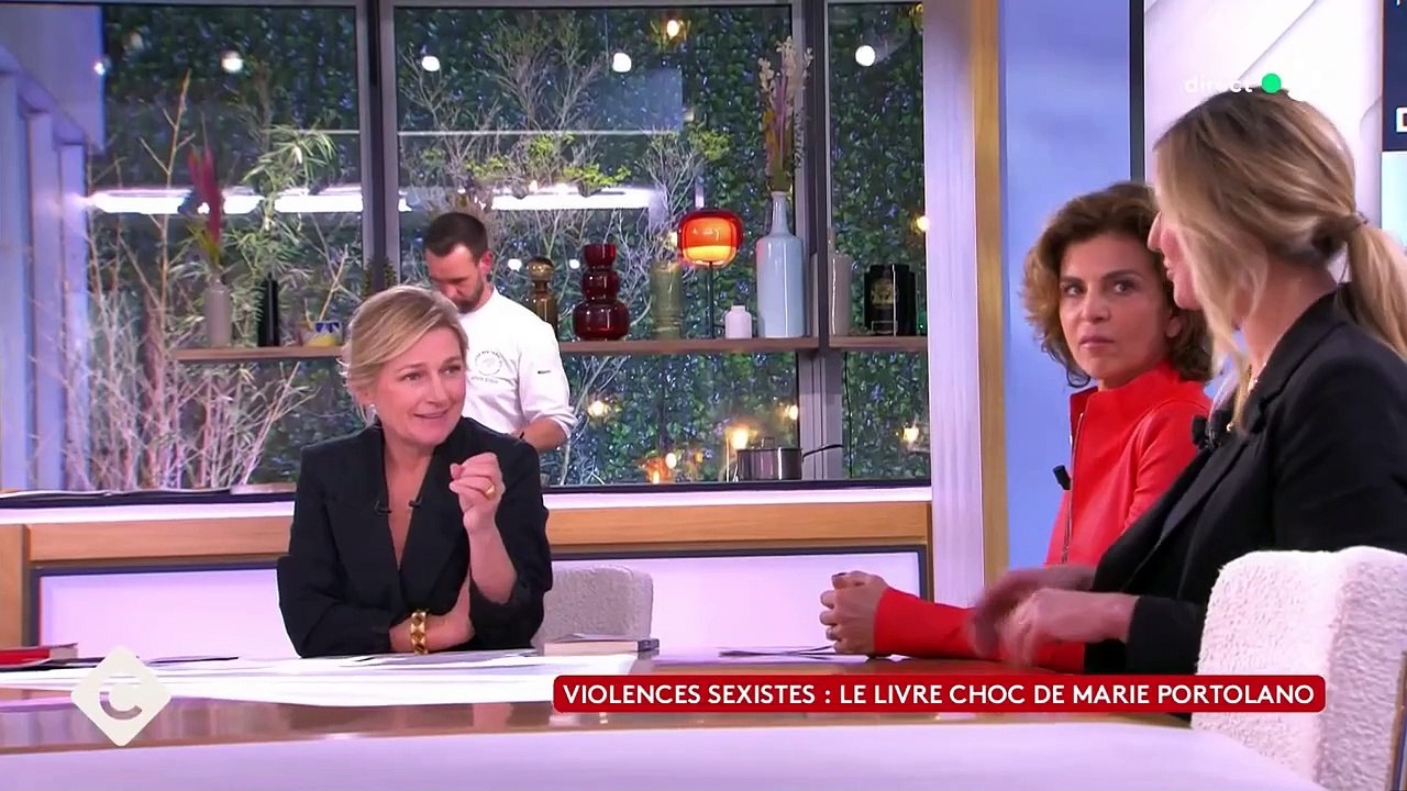 Anne-Elisabeth Lemoine reçoit Marie Portolano dans "C à Vous".