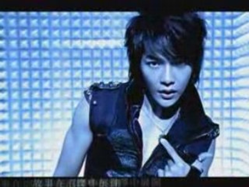 Fei Lun Hai - Chu Shen Ru Hua