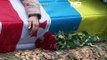 NO COMMENT: Emotivo funeral en Kiev de dos soldados georgianos fallecidos en combates contra Rusia