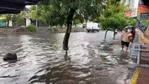Tempestade inunda Buenos Aires e deixa um morto