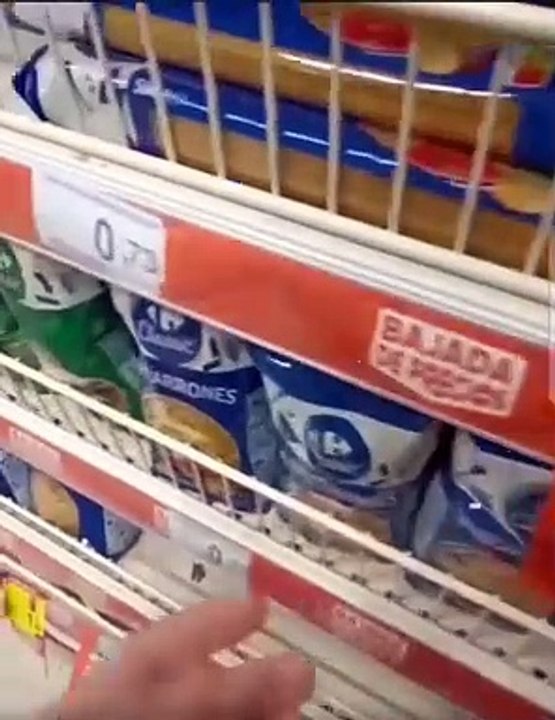  VIDÉO D'ESPAGNE :''Macron, président Macron, tu nous avais dit que les autres pays européens seraient touchés aussi par l'inflation.Manque de bol, je vis en Espagne, c'est toujours pas le cas.