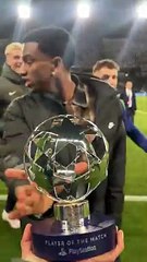 Pau Cubarsí debuta en Champions League con MVP