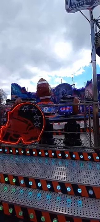 Foire des Rameaux de Grenoble 2023  #france #grenoble #divertissement  #sensations #manège #foire  (3)