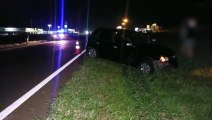 Motorista perde o controle da direção e carro sai de pista na BR-277