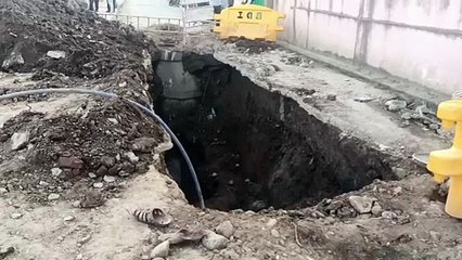 आबूरोड में सीवर चैंबर धंसने से चार मजदूर दबे