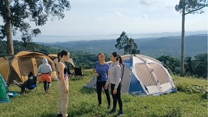 Love. Die. Repeat.: Hiking behind the scenes | Online Exclusive