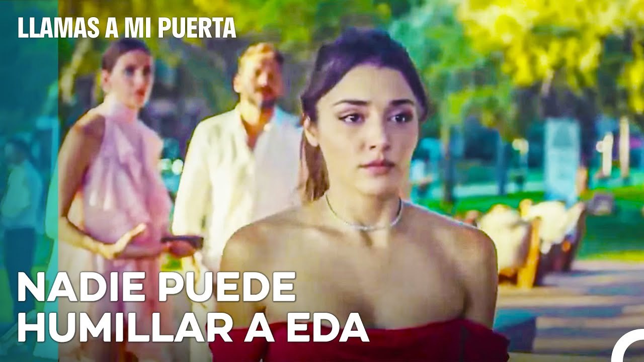 ¡Coge mi Mano, Nos Vamos De Aquí! - Llamas A Mi Puerta