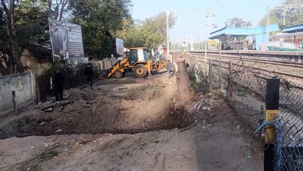 VIDEO: बन रहा है 12 मीटर चौड़ा फुटओवर ब्रिज, बच्चे भी खेल सकेंगे, व्यंजन का भी उठा सकेंगे लुत्फ