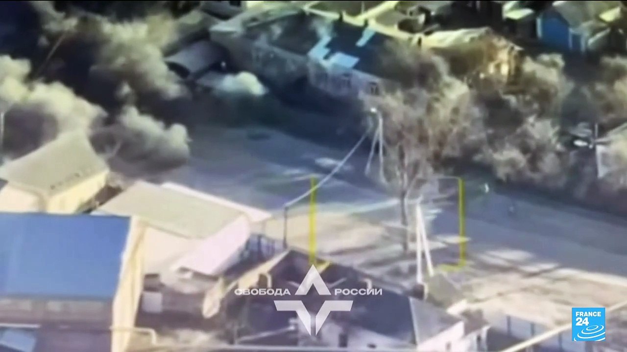 Des combattants russes pro-Ukraine attaquent des régions frontalières en Russie