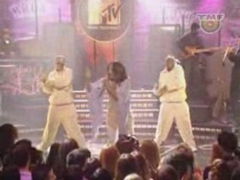 Jennifer Lopez - Jenny From The Block (Live @ MTV)