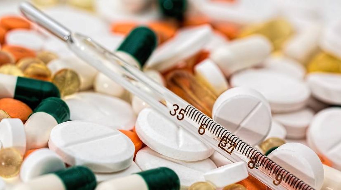 Cientos de pacientes tienen en la cuerda floja sus tratamientos por falta de medicamentos