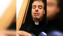 La Biblia se escribió en latín  y solo la podían leer los católicos - Padre Raúl Rodríguez