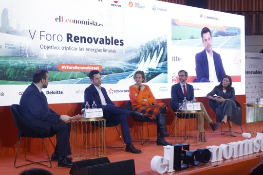 V Foro Renovables 'Objetivo: triplicar las energías limpias' - 1ª Mesa