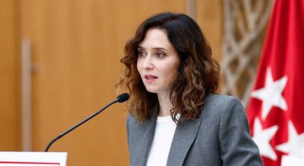 Ayuso ve una "manipulación orquestada" y asegura que Hacienda debe dinero a su pareja