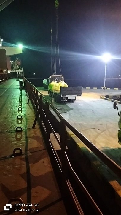 cargo discharging