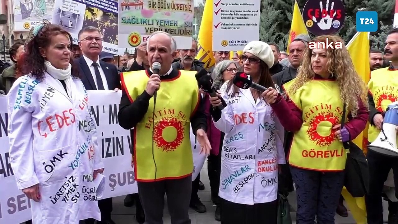 Eğitim Sen üyeleri Milli Eğitim Bakanlığı o...