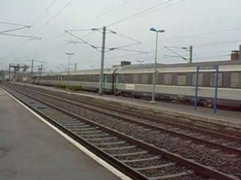 départ de la bb 67602 multiservice avec 6 voitures corails