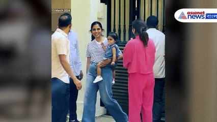 বাচ্চাকে কোলে নিয়ে স্কুলে ইশা আম্বানি