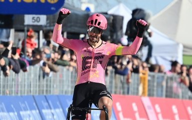 Milan-Turin 2024 - L'exploit d'Alberto Bettiol après un raid en solitaire de 30 kms, l'armada UAE Team Emirates fait 2-3-4 !