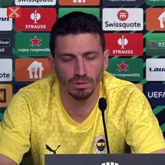 Mert Hakan: "Ayrılmadım ve kalıp mücadele ettim"