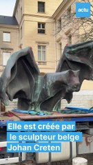 L'artiste Belge Johan Creten expose ses sculptures devant la cathédrale d'Orléans