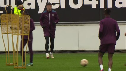 Xabi Alonso leads Bayer Leverkusen training head of tight second leg against Qarabag