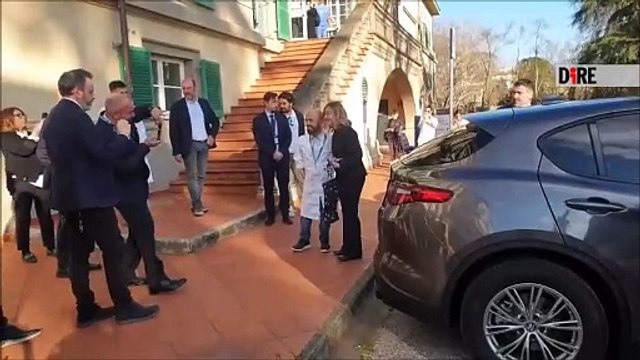 Firenze, Giorgia Meloni in visita ai piccoli pazienti dell'ospedale Meyer